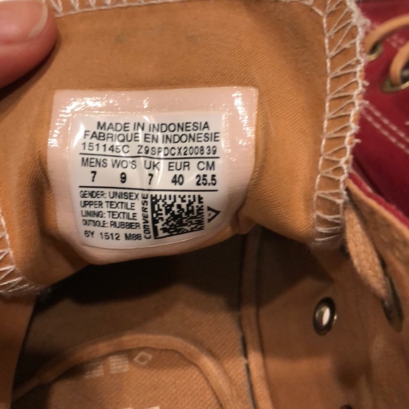 Red suede, light brown laces converse shoes - Picture 6 of 8